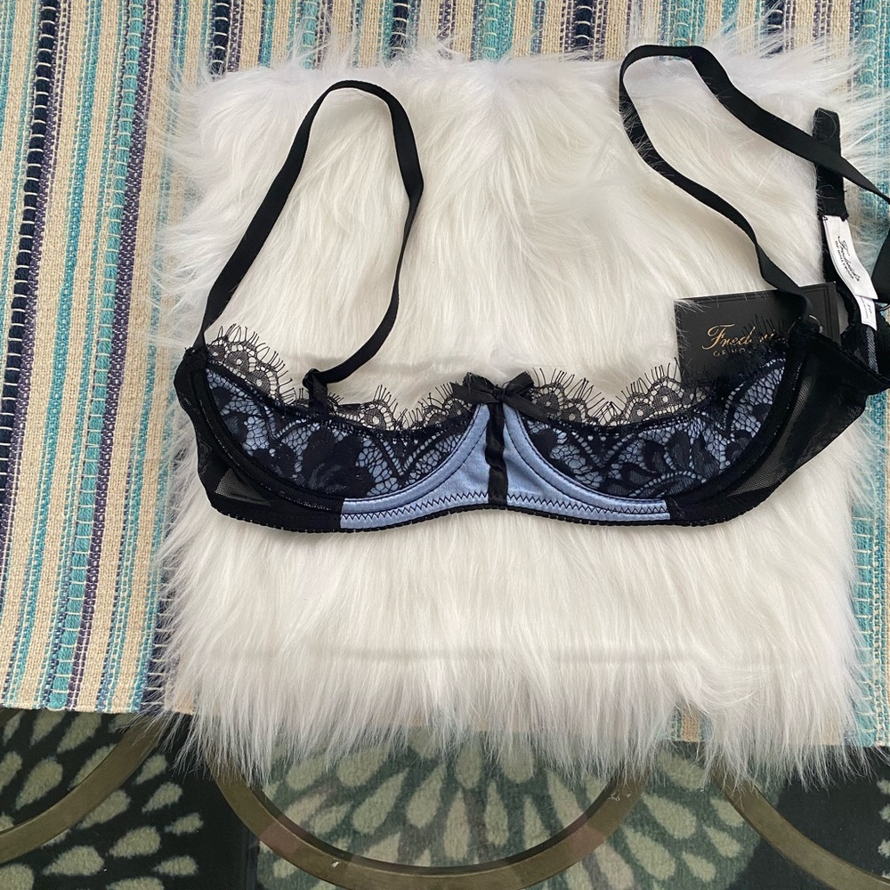 NWT Fredrick’s of Hollywood lux light blue & lace mesh open underwire bra